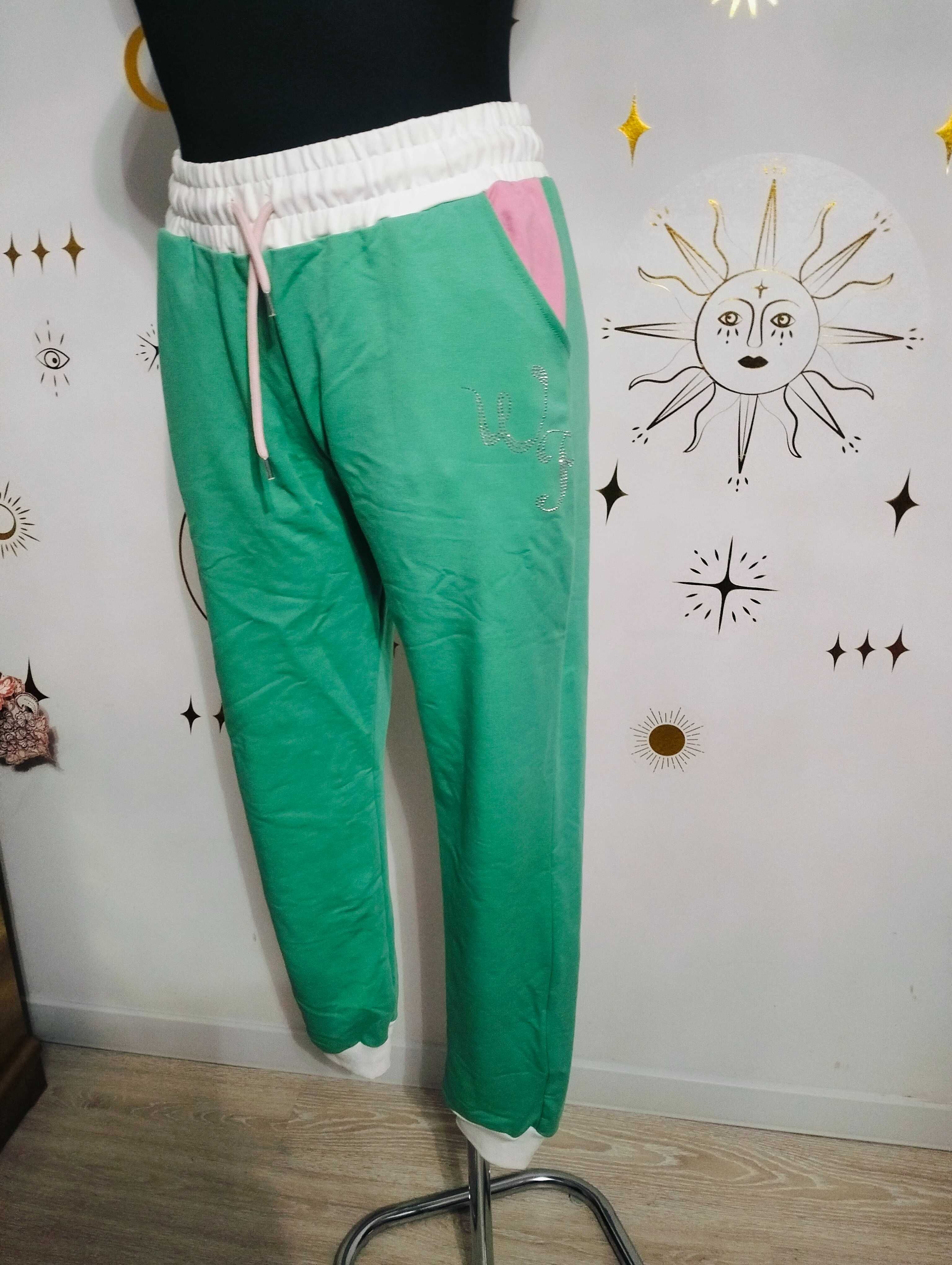 Wikiland 44 2XL Dres bawełniany Kolorowy z kapturem Cyrkonie