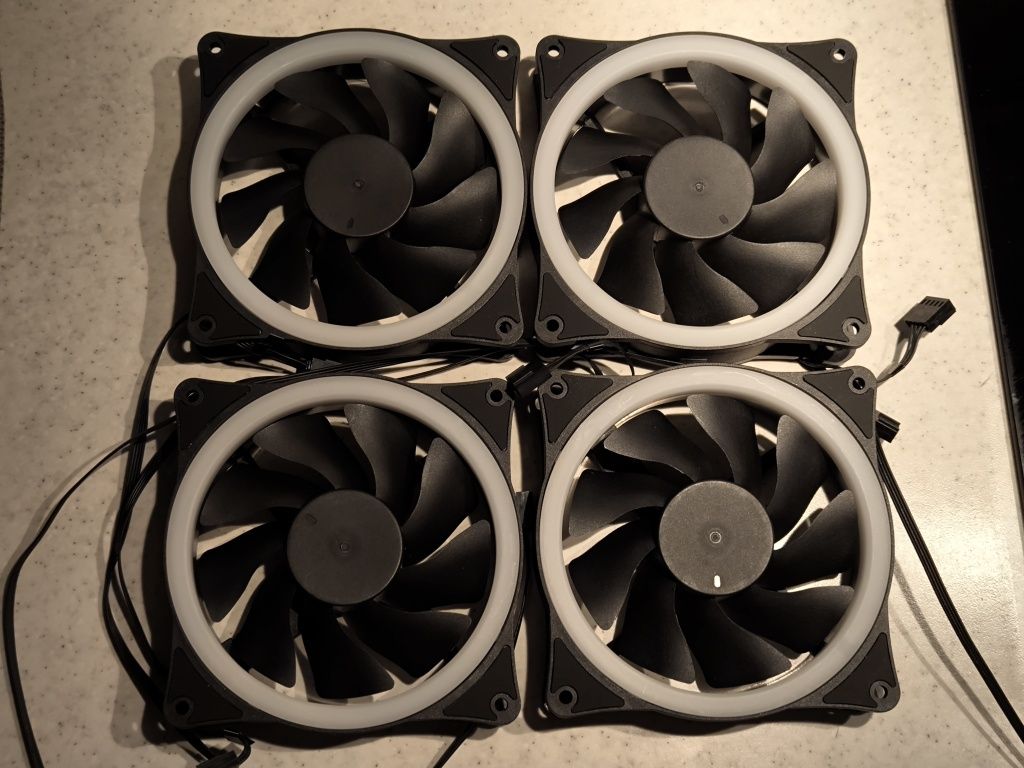 Нові RGB вентилятори Cooler Master DF1202512B2UN