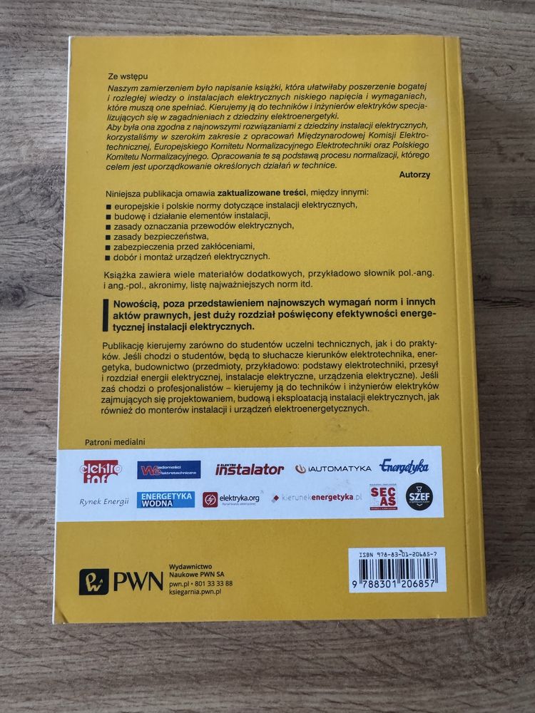 Instalacje elektryczne w obiektach budowlanych Brunon Lejdy