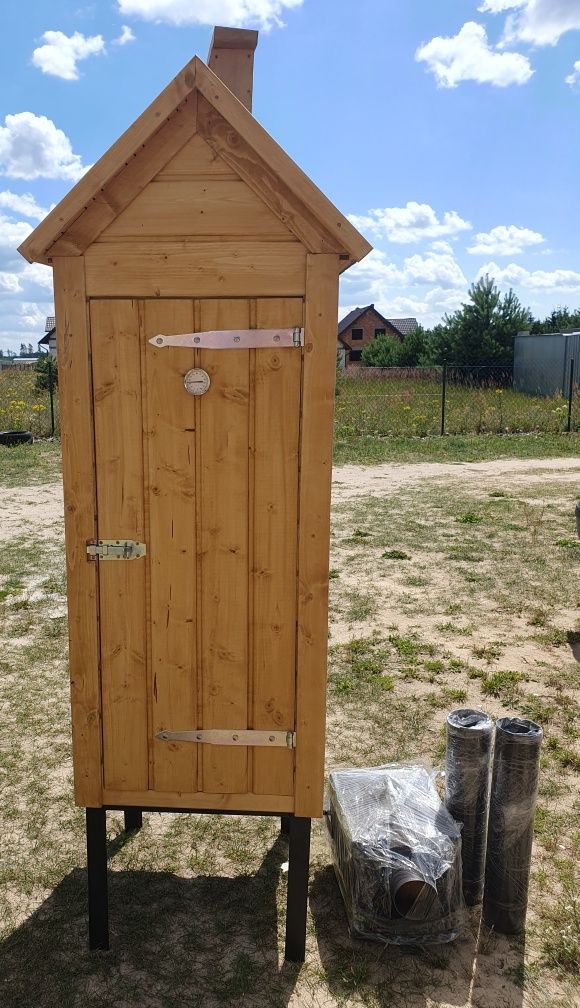 Wędzarnia ogrodowa drewniana