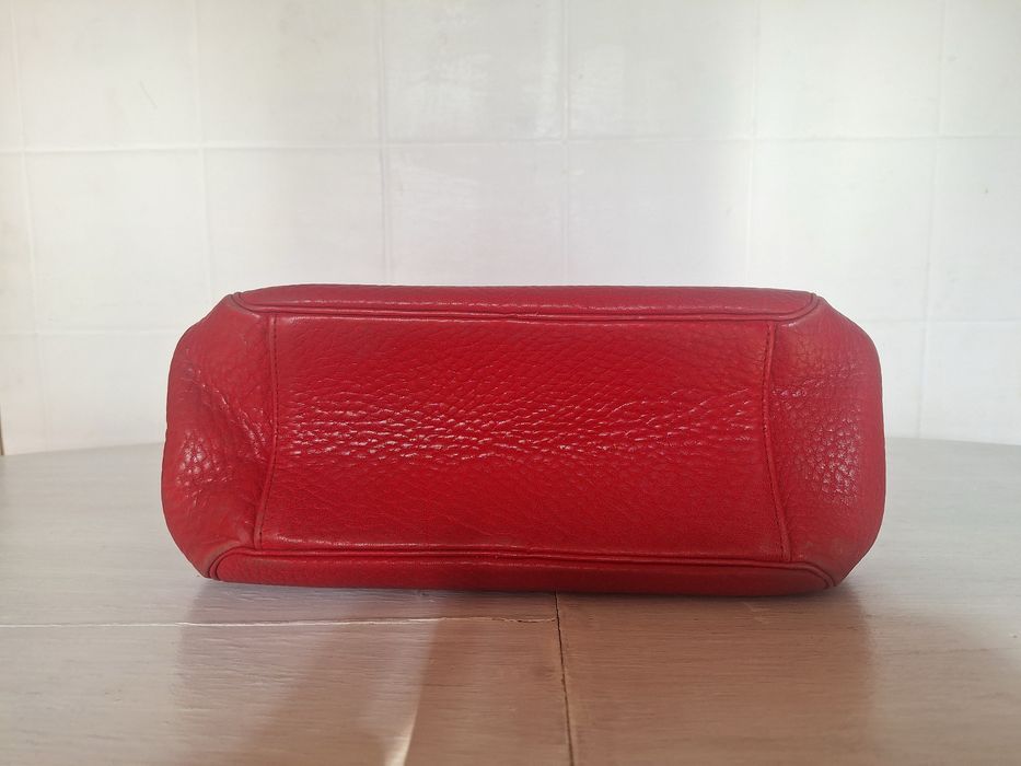 Базова акцентна червона сумка. Олд мані 80-х