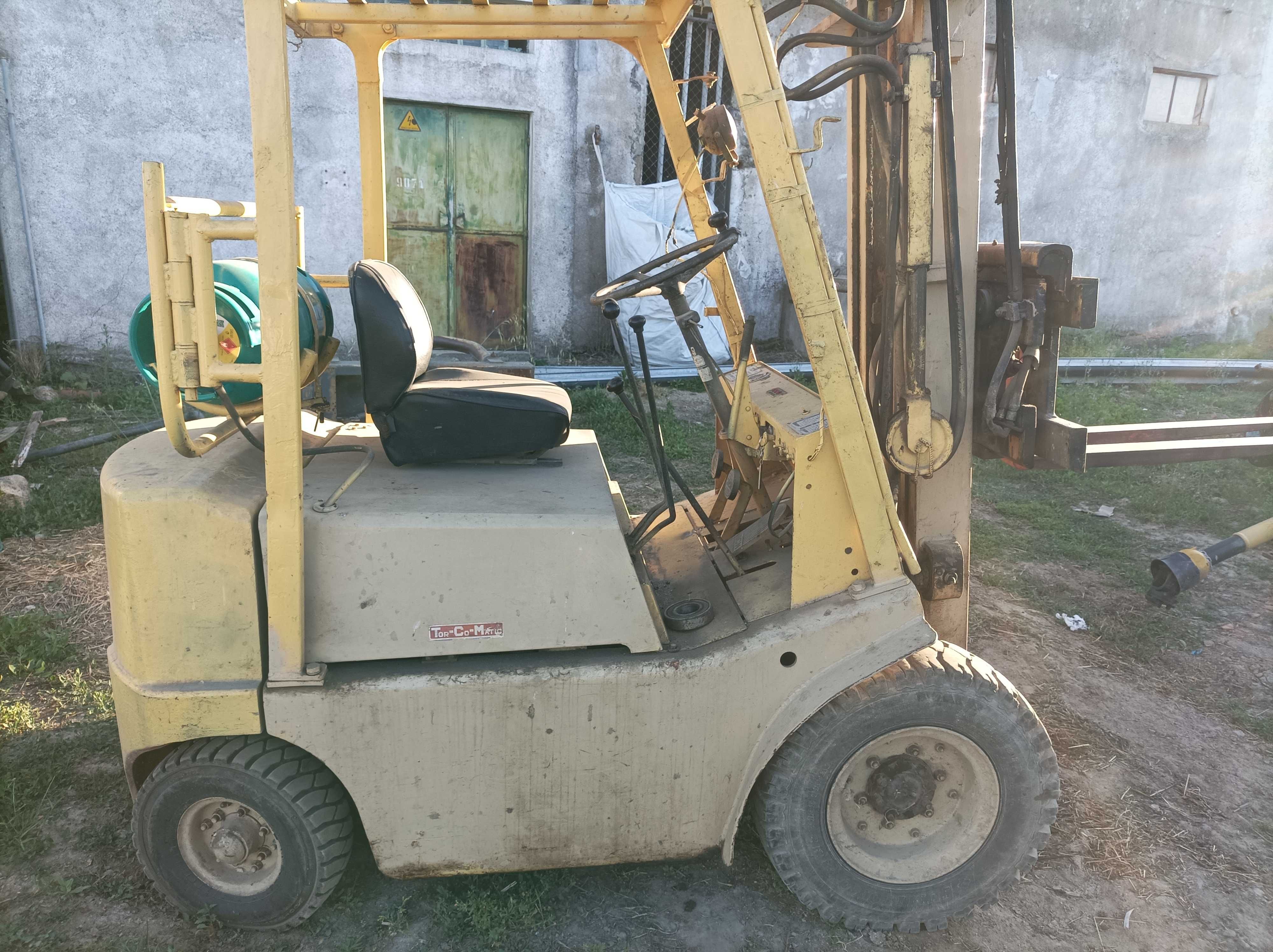 Empilhador TCM 1500 kg