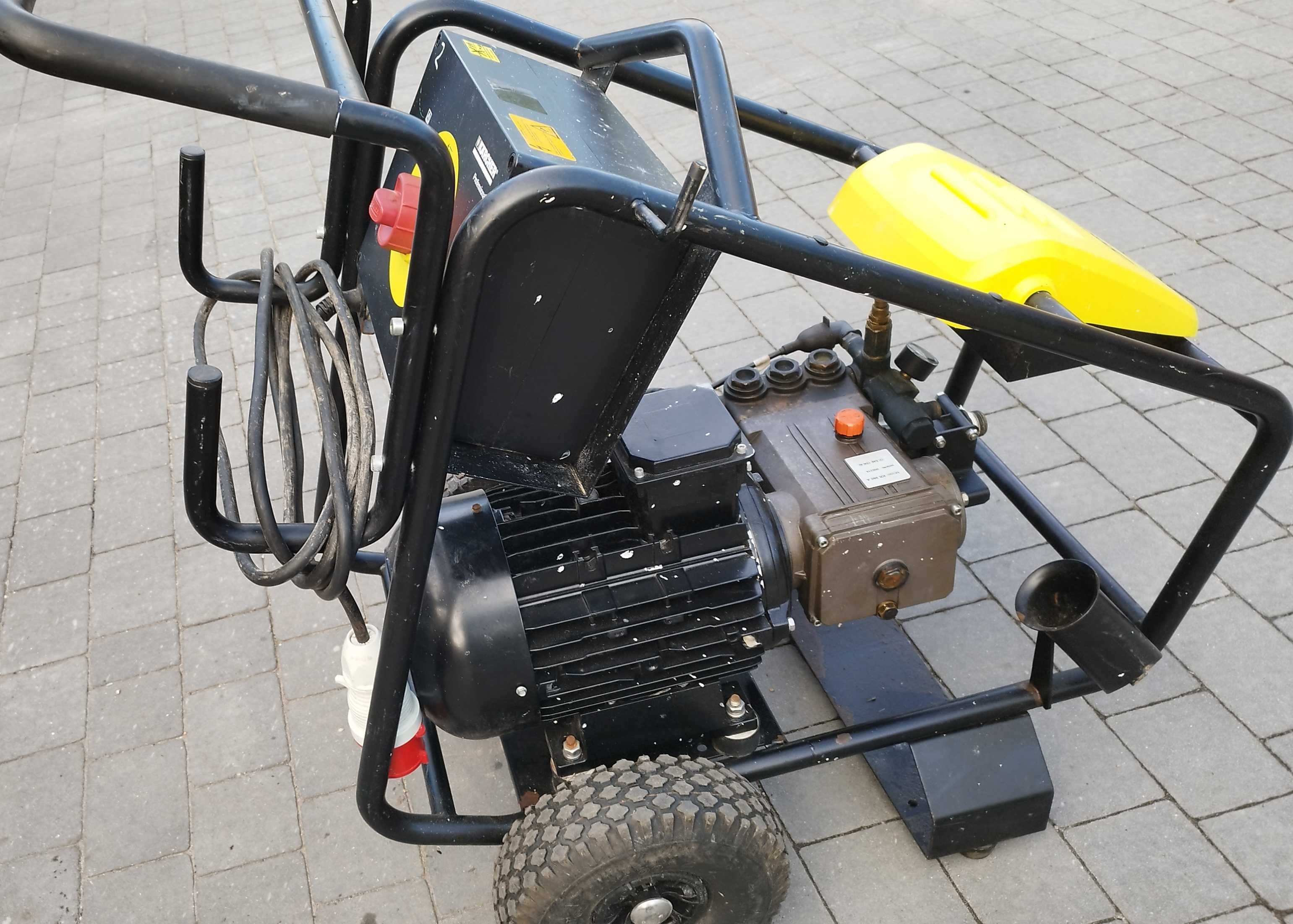 Myjka wysokociśnieniowa marki Karcher HD 20/15-4, 11kw silnik.