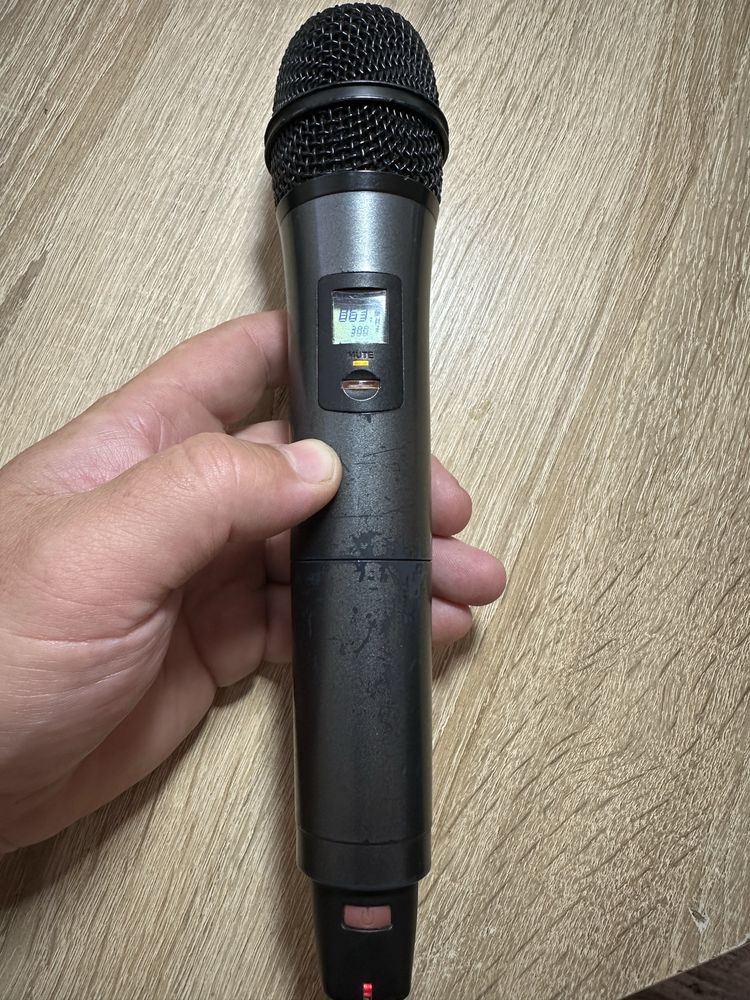 Радіомікрофон Sennheiser XSW 35 e835