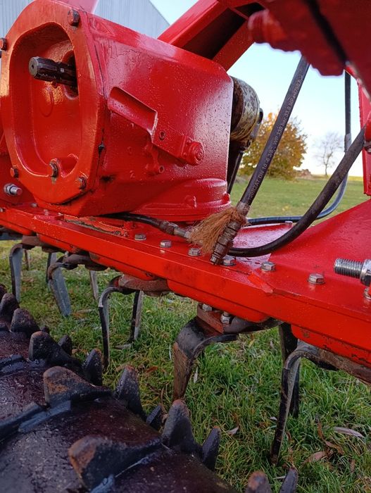 Brona Wirowa Kuhn HR 3002