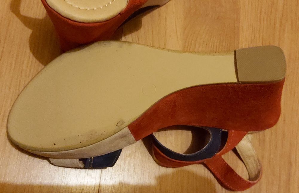 Sandálias Foreva novas