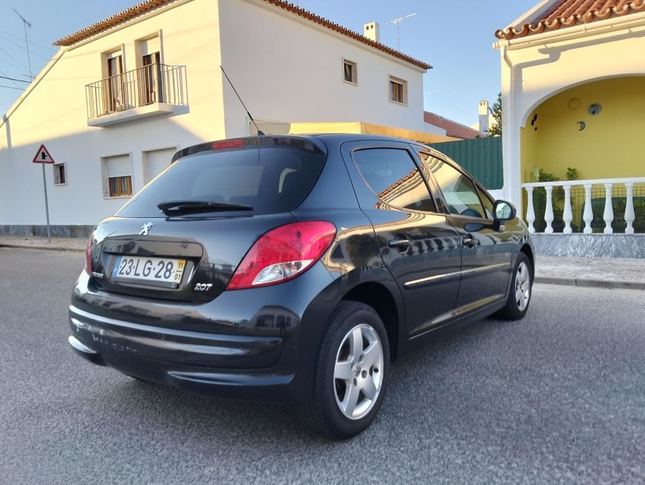 Peugeot 207 com 96.000 km