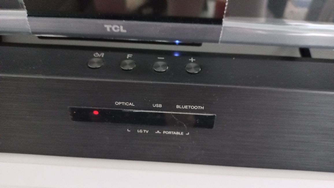 Soundbar LG com subwoofer novo