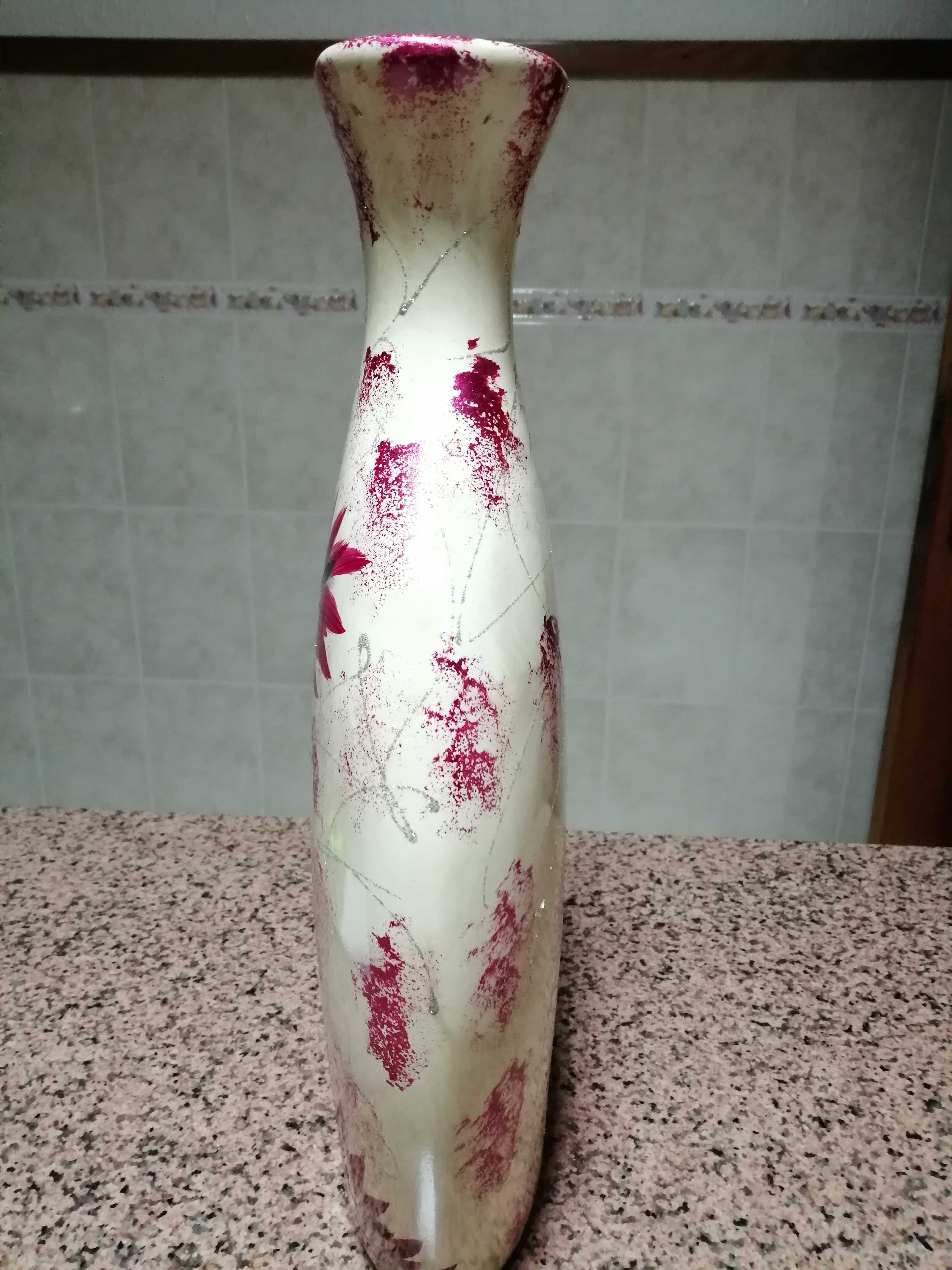 Jarra decorativa em ceramica