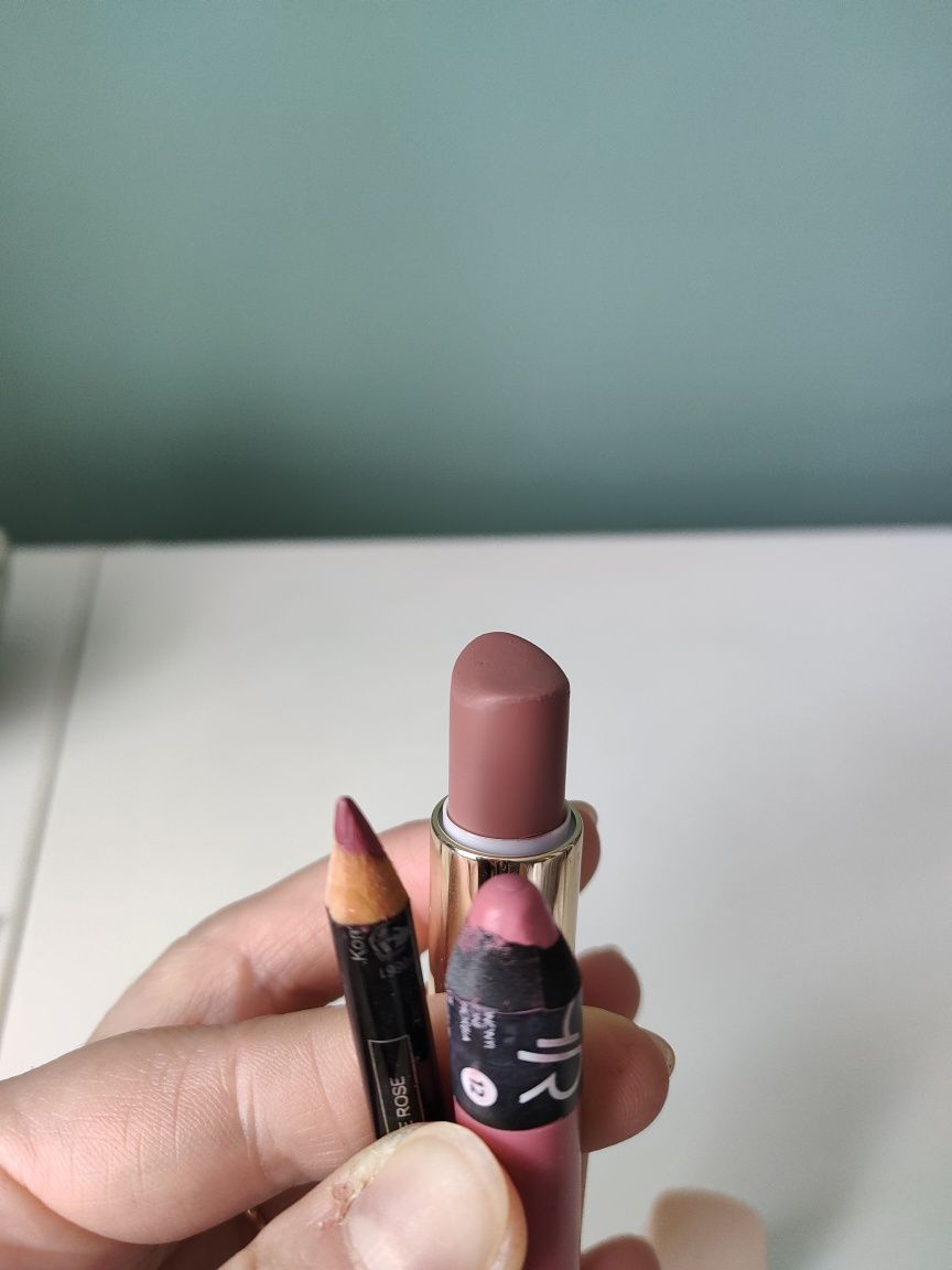 Szminka Loreal Color Riche