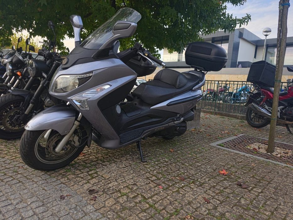 Moto Sym Gts 300cc impecável