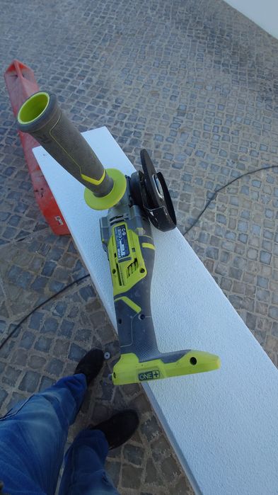 Rebarbadora Ryobi R18AG7 18volts One+ Brushleess de 125mm