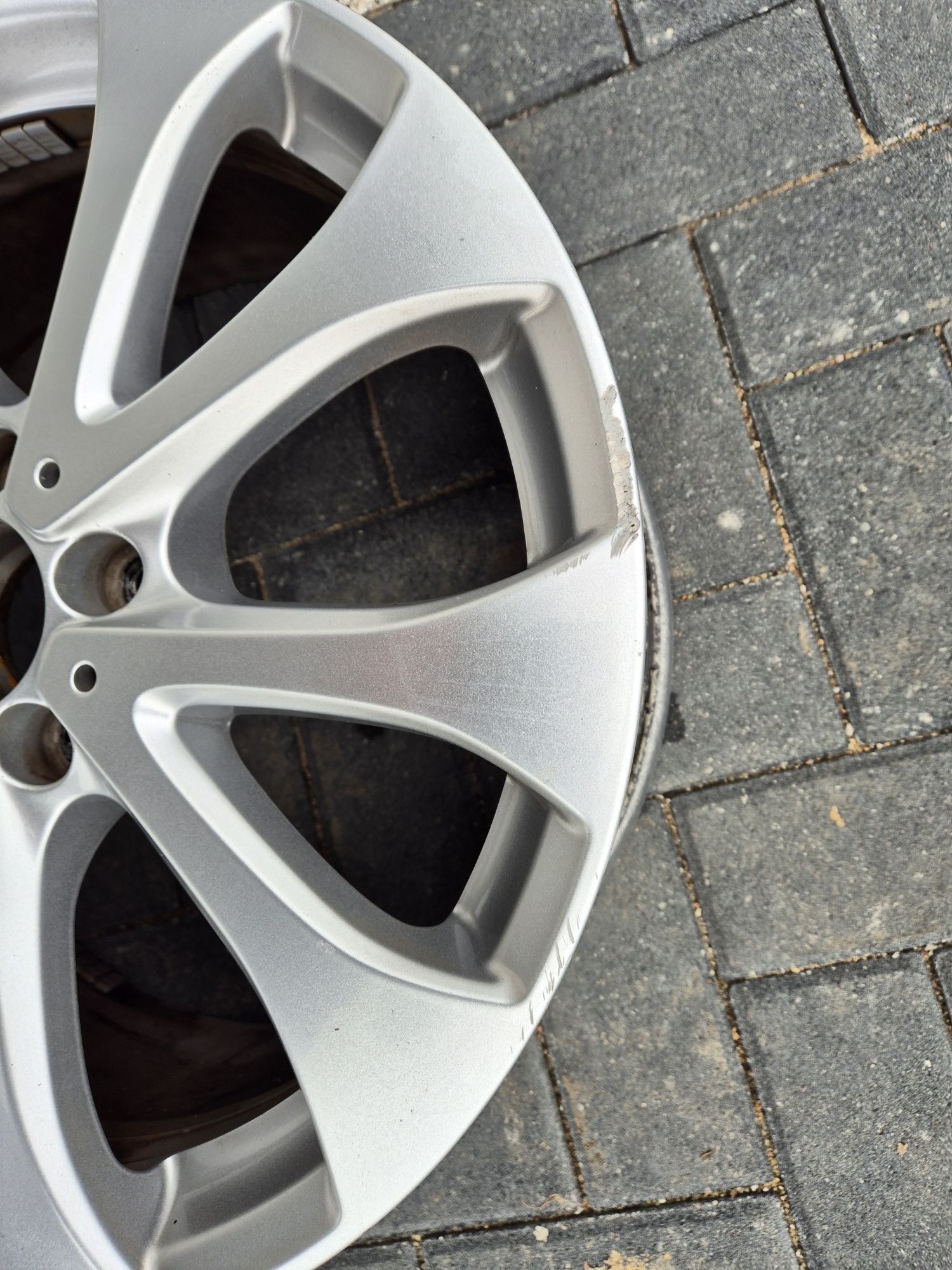 Felga Mercedes E-klasa W213 A213401.1100 8Jx18 Et43 ladna