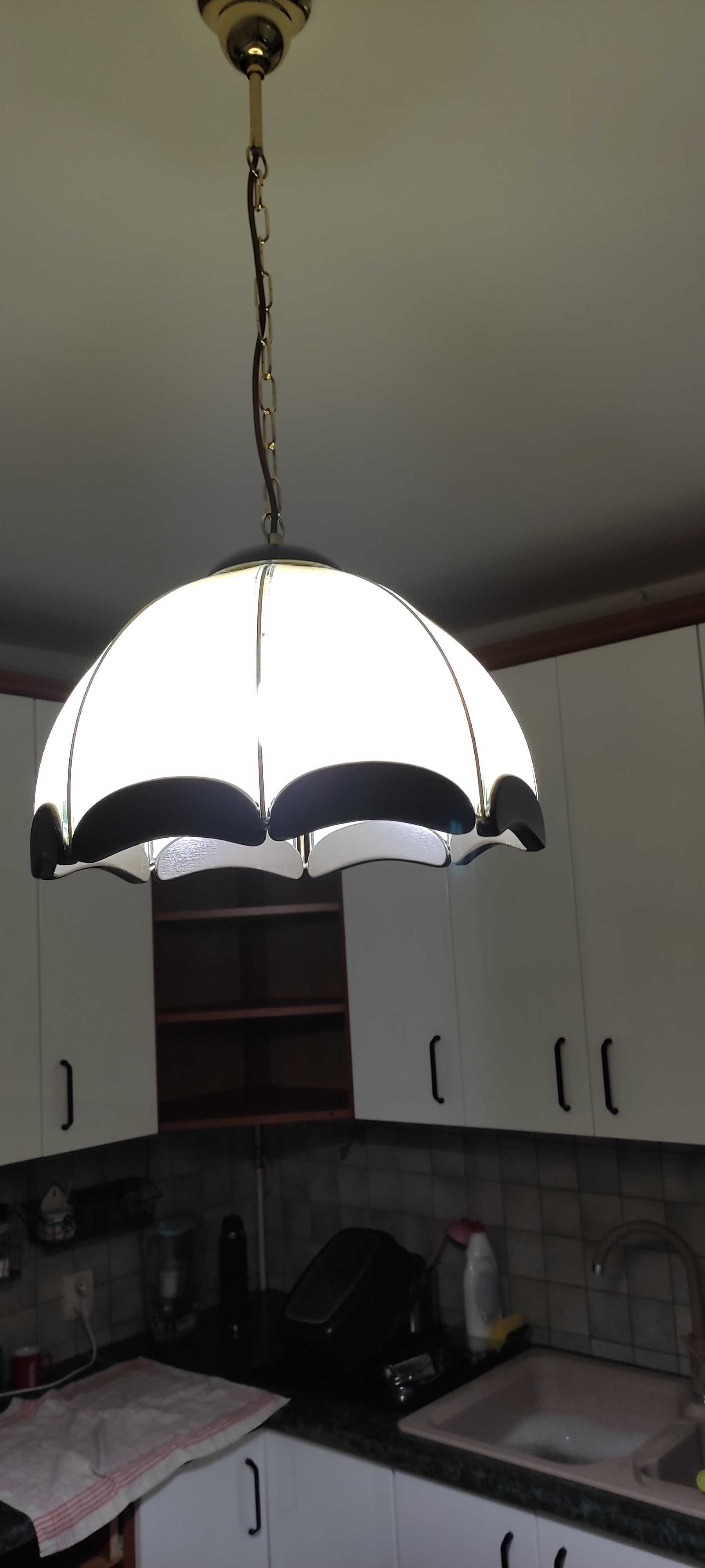 Lampa wisząca do kuchni czy jadalni