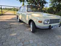 Wartburg 353 klasyk przykuwający uwagę przechodniów