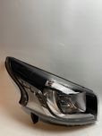 Lampa przednia prawa Renault Trafic III Eu