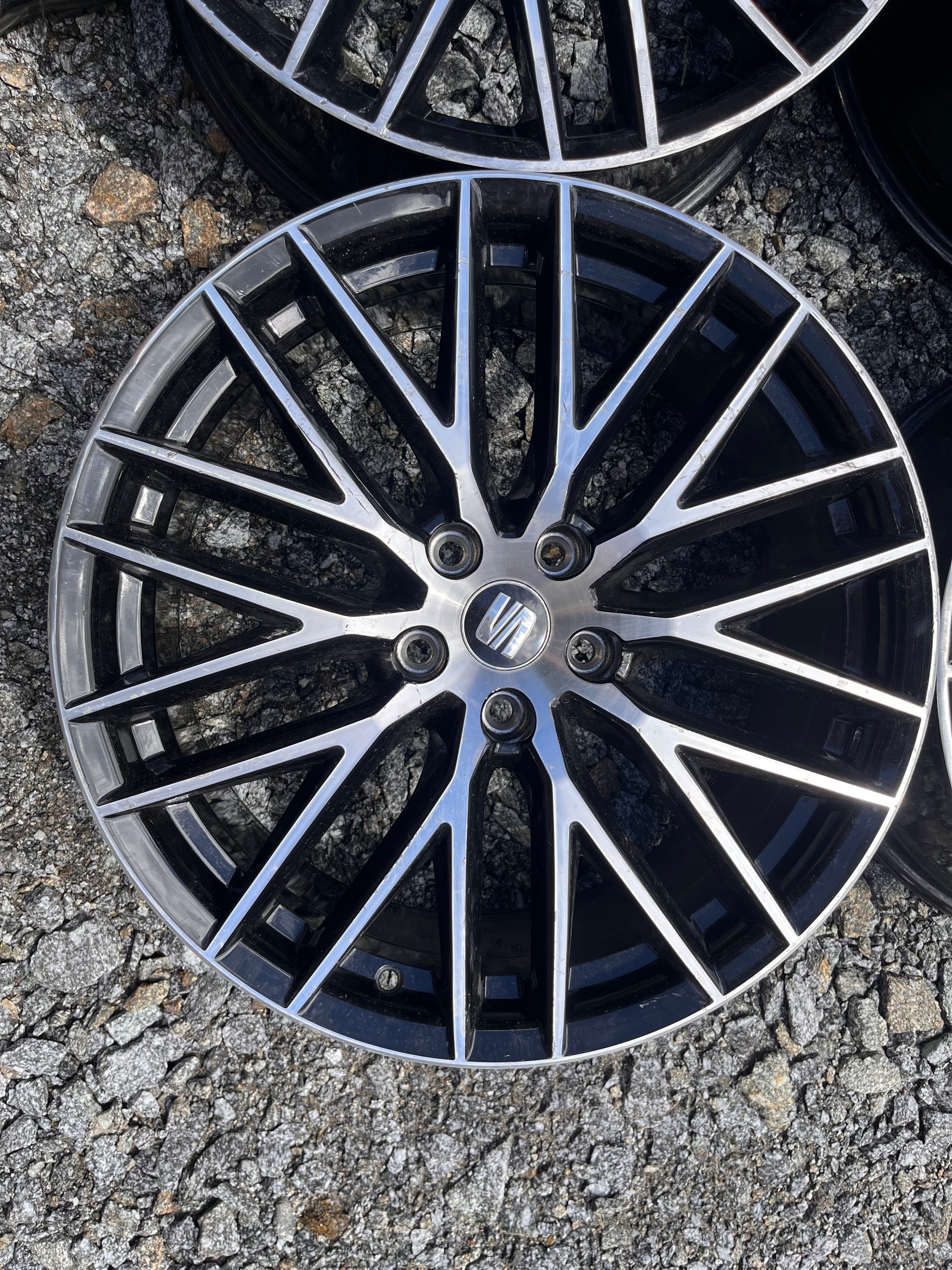 Felgi oryginalne Seat Cupra FR 5x112 19x8 ET50 OEM 5f0
