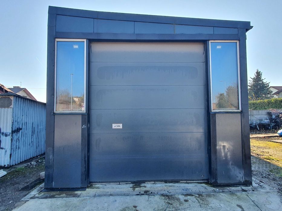 Garaż, budynek z płyty warstwowej 5 x 7