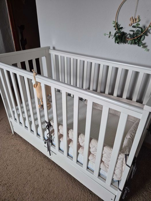 Łózeczko niemowlęce Klupś białe z szufladą + materac Hevea