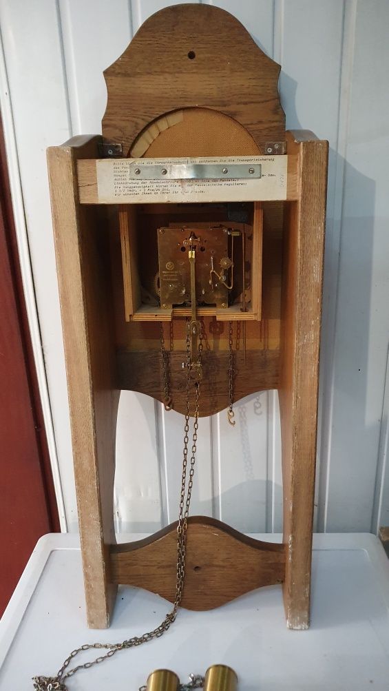Настінний годинник