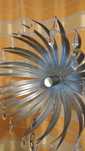 Lampa metalowa z krysztalkami