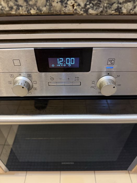 Forno elétrico Siemens usado