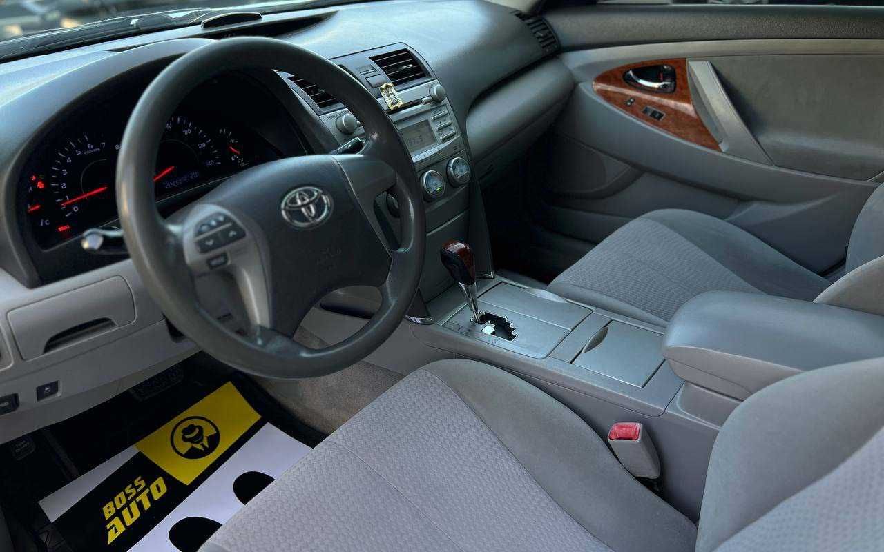 Toyota Camry 2011