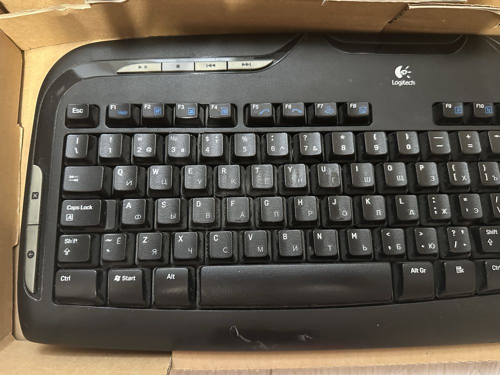 Клавіатура + миш Logitech Cordless Desktop EX110 RUS BOX