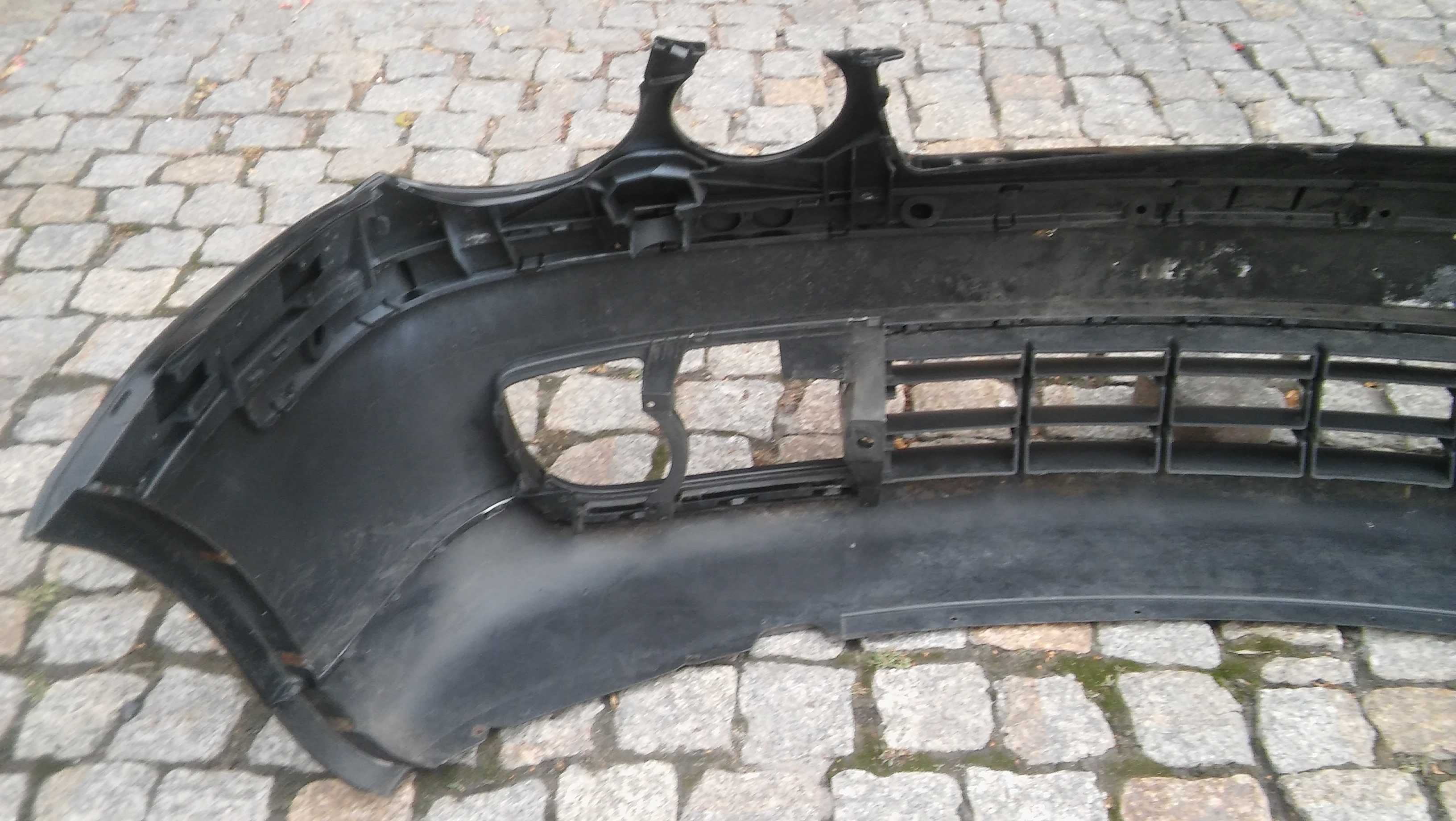 VW Polo 9N,6Q,okular,od 01r,zderzak przód,CZARNY=L041,oryginał,KOMPLET