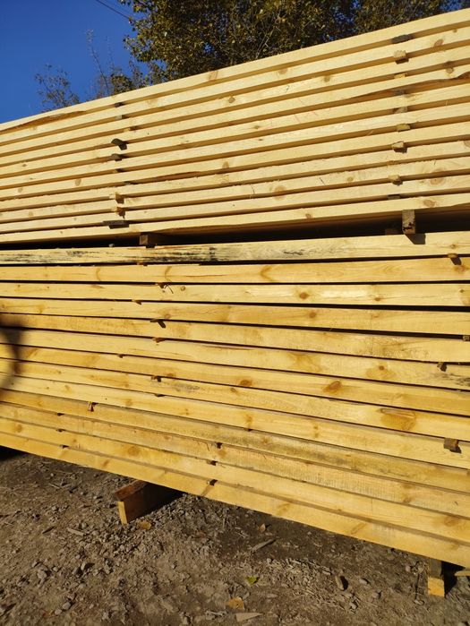 На кришу стропила соснові 50х150х6