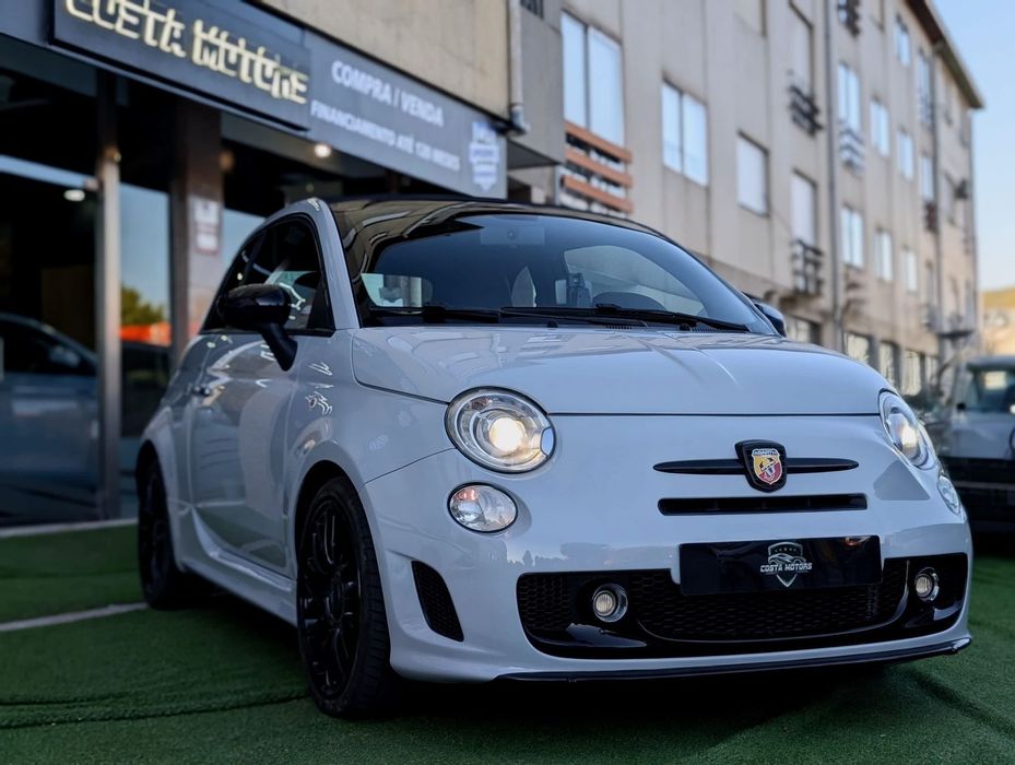 Abarth 500C 1.4 T-Jet Competizione