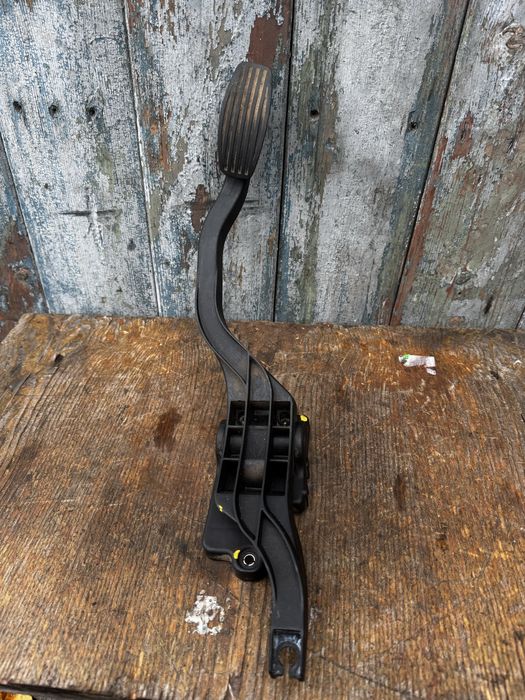 Педаль газа акселератор Fiat Doblo