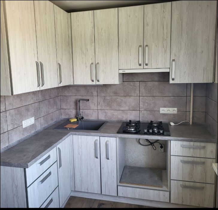 Продам мебель Кухня + техника