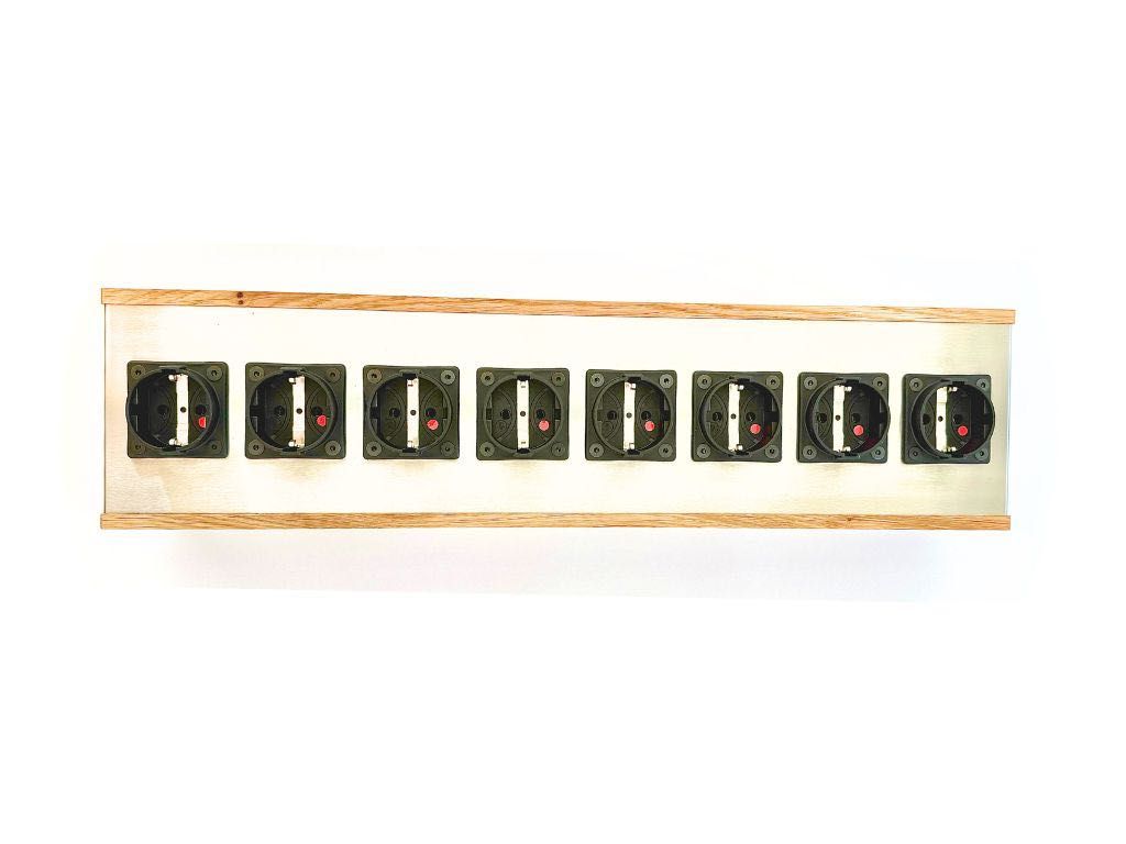 Listwa zasilająca Solid Core Audio Purist x8