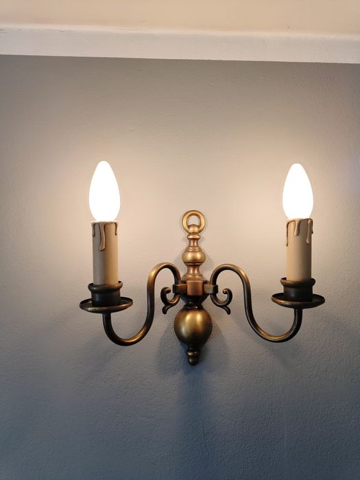 Kinkiet mosiężny świecznik z kloszami