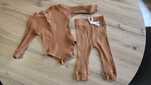 Komplet niemowlęcy z bawełny prążkowanej r. 6-9M