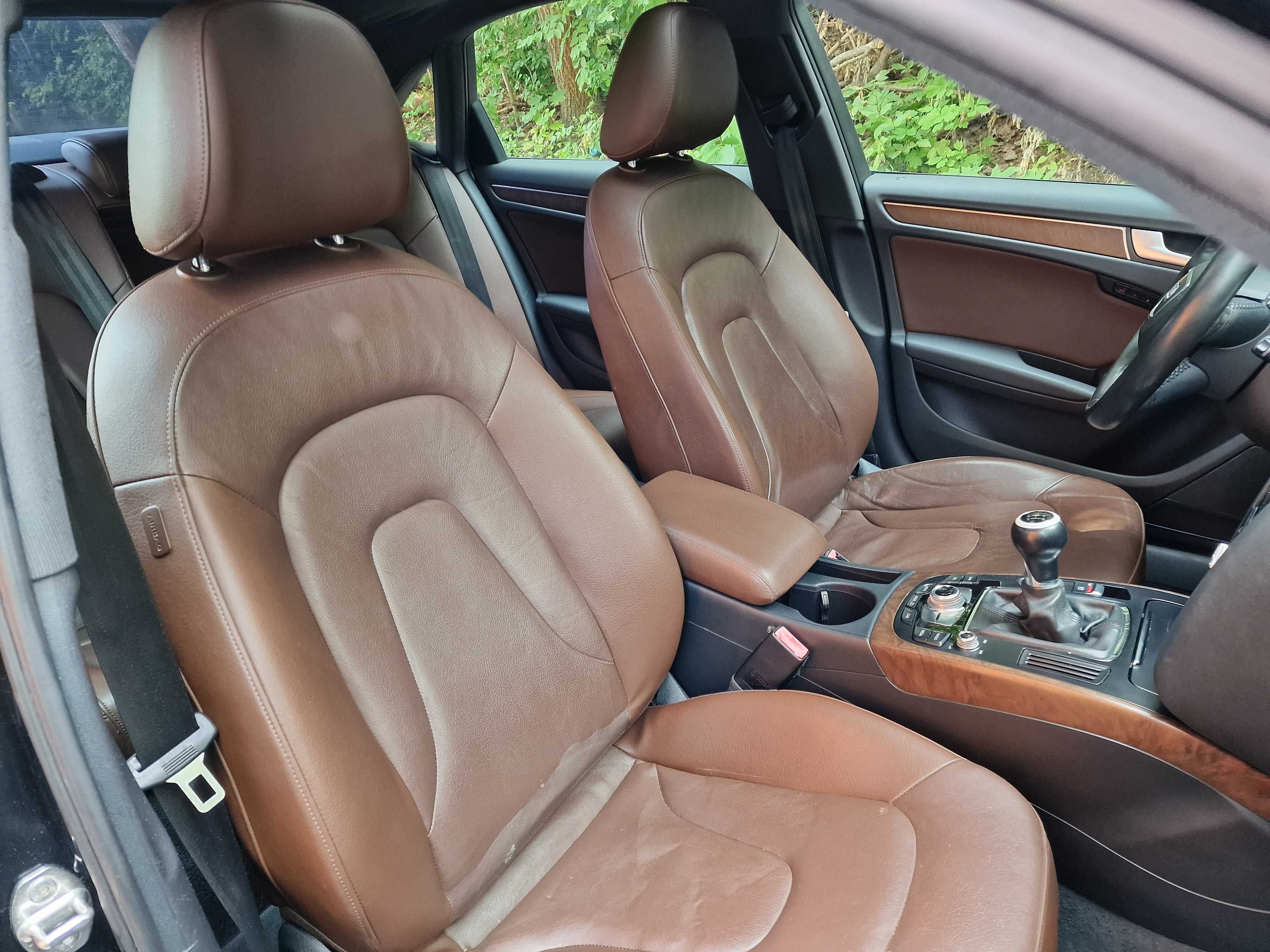 Audi A4 B8 2.0 TFSI Quattro Skóra Manual Xenon Alu 18"