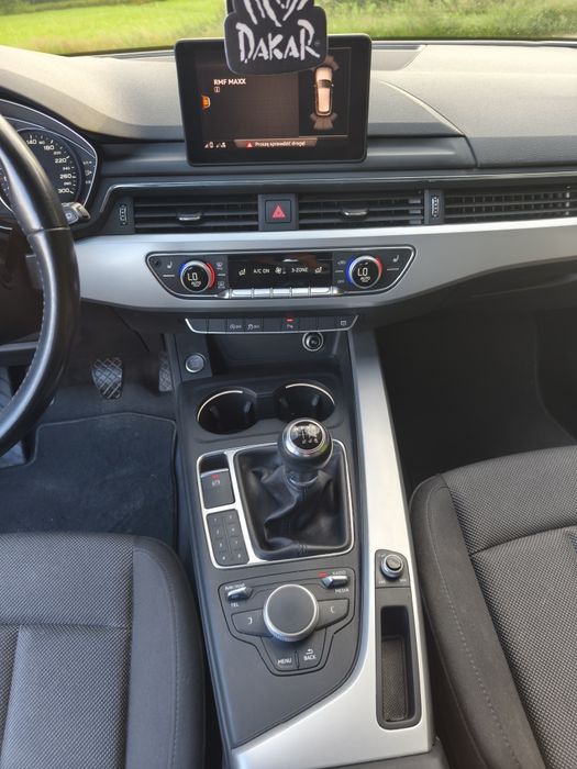Sprzedam Audi A4 B9 2.0 TDI kombi nieuszkodzony, bardzo mały przebieg