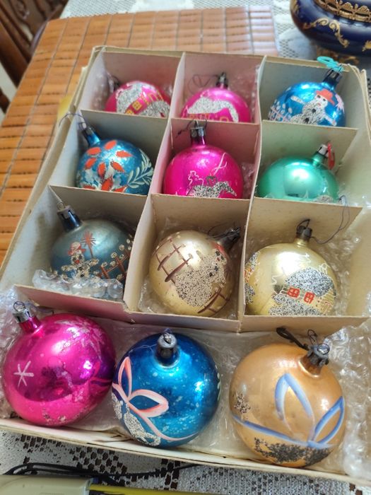 Komplet starych bombek