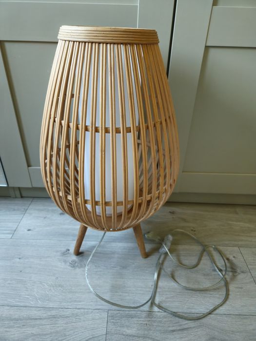 Lampa podłogowa bambusowa Dani Jysk japandi boho