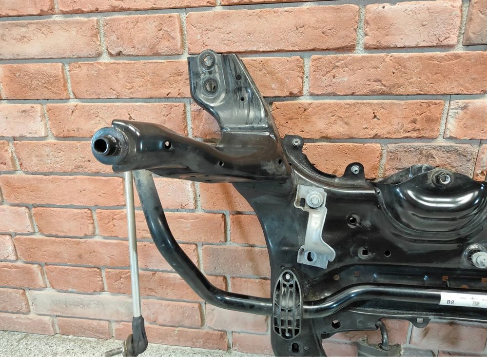 Підрамник BMW X1 U11 X2 U10 2 U06 подрамник БМВ балка 8836336
