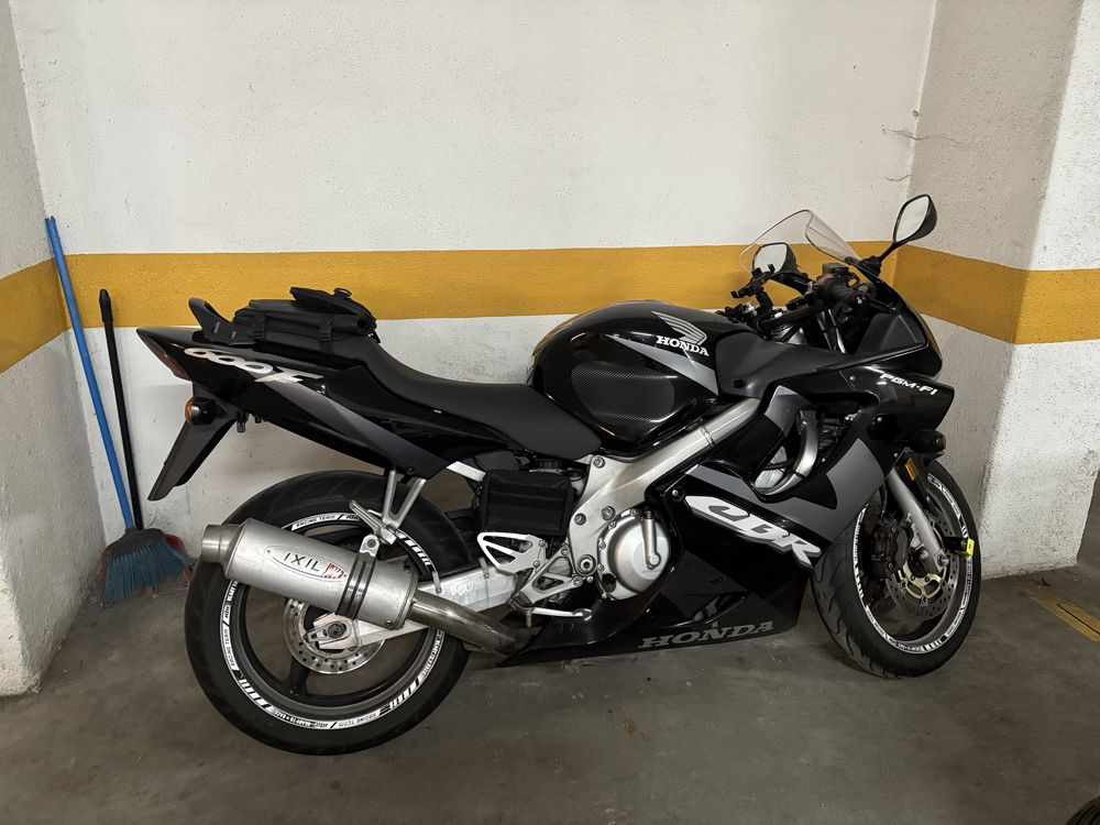 Cbr 600 f4 i cbr600