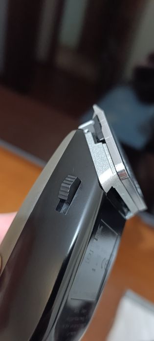 Професійна машинка для стрижки волосся