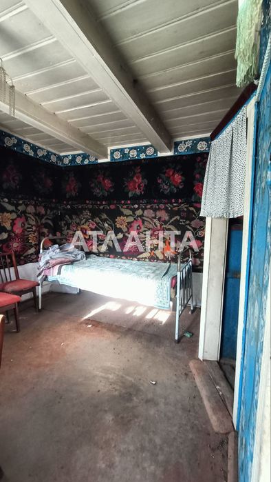 Будинок з ділянкою  50 сотих і новим фундаментом