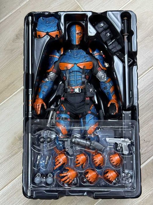 Figura Hot Toys Batman Arkham origins Deathstroke