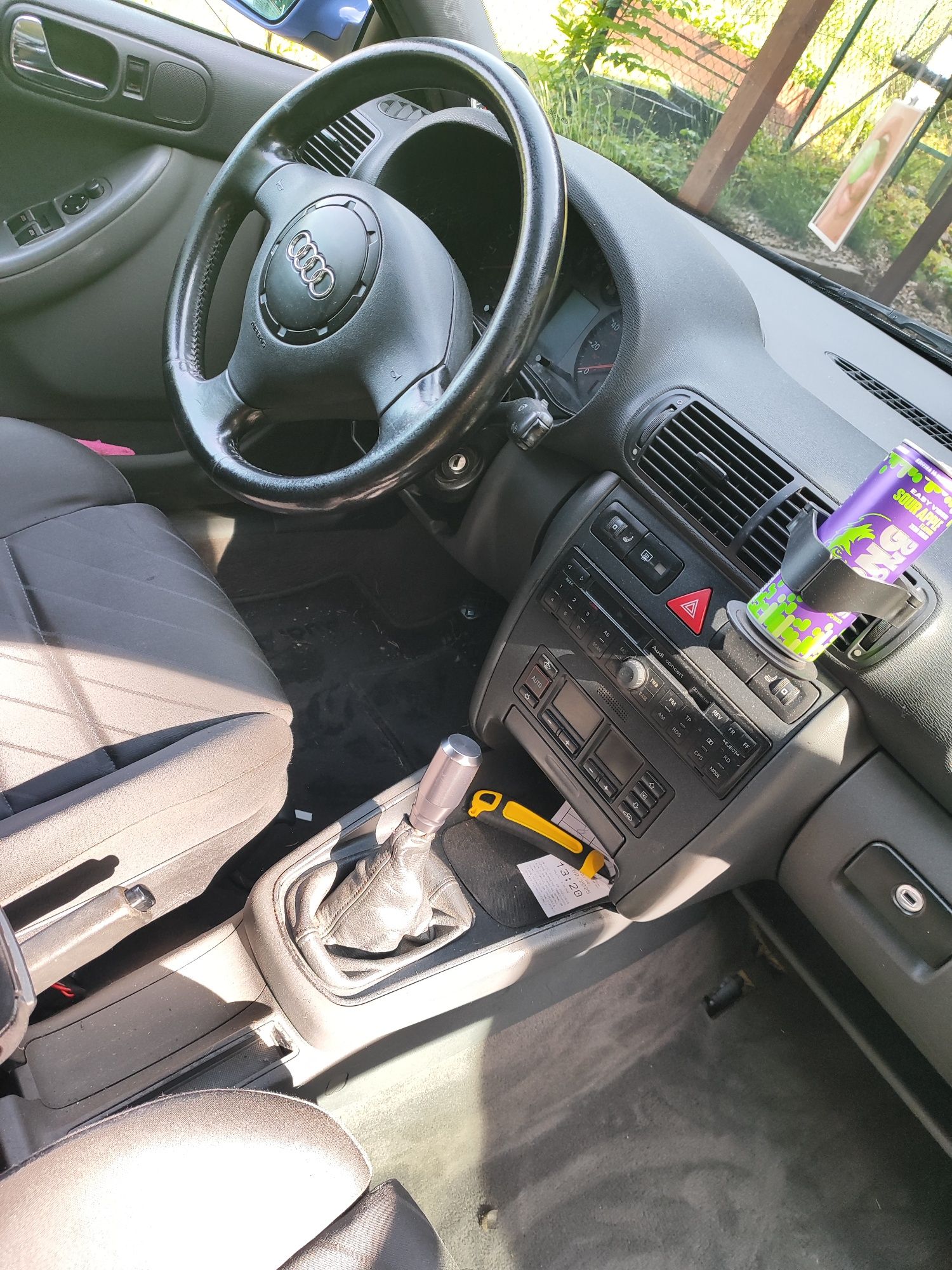 Audi A3 8l 1.8t 1999r czysta benzyna
Przebieg: 255tys km