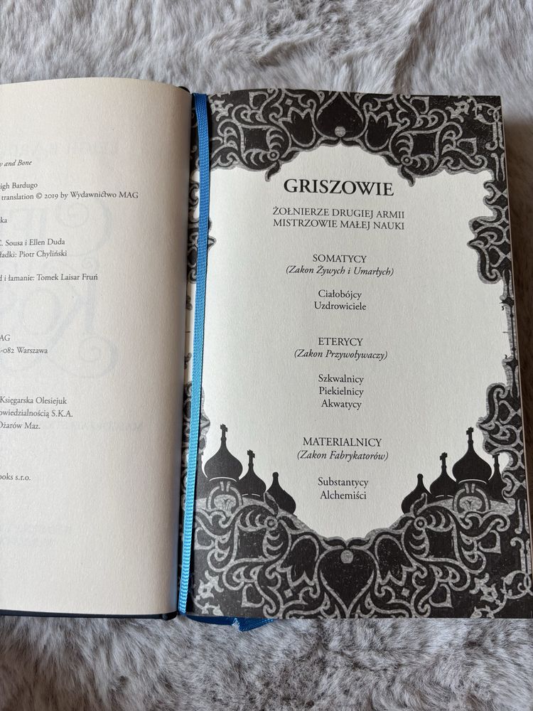 Cień i kość Leigh Bardugo