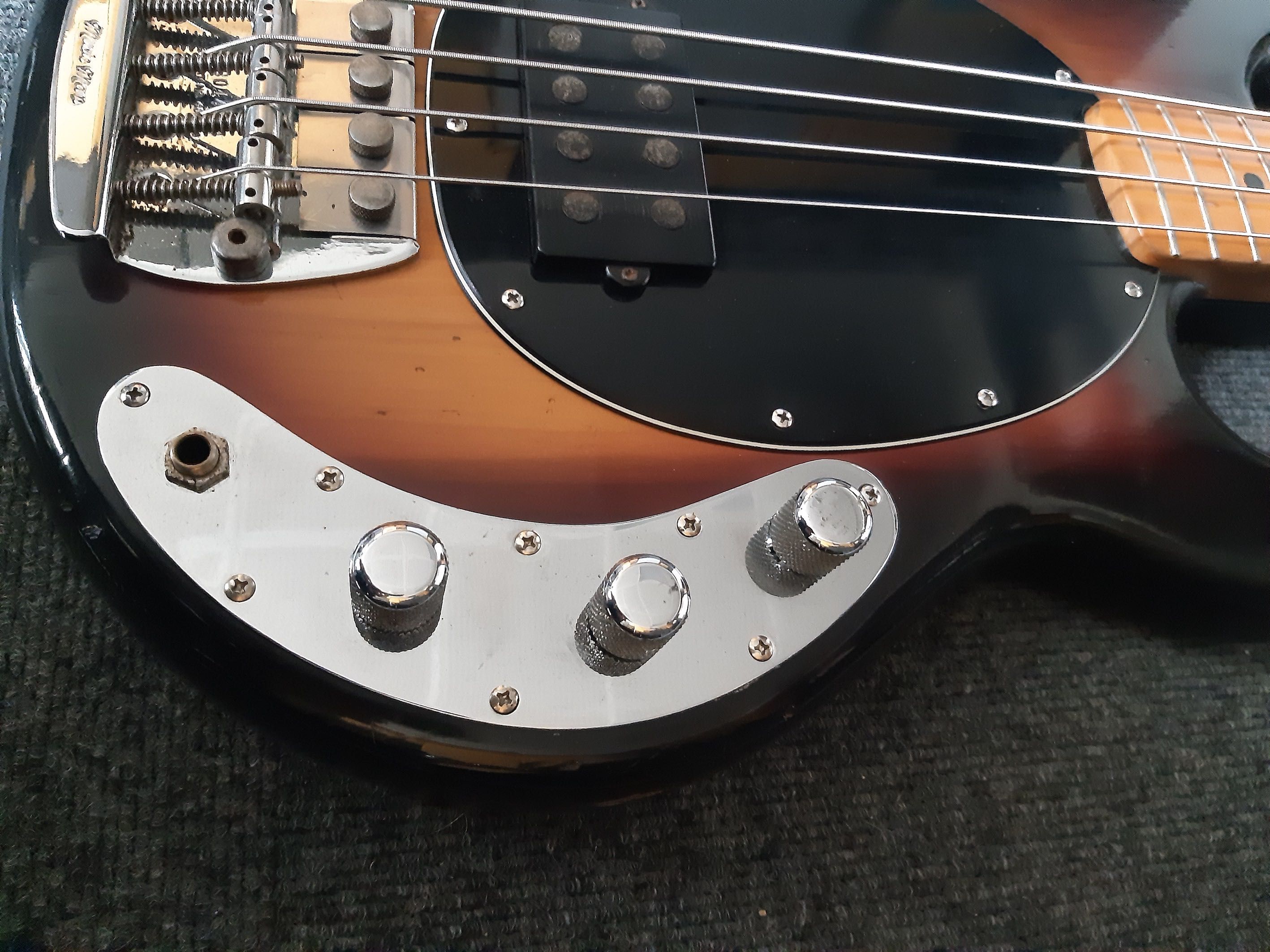 Music Man Sting Ray Bass 1979 rok