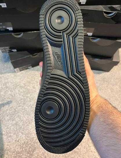 Nike Air Force 1 Low Supreme Black EU39