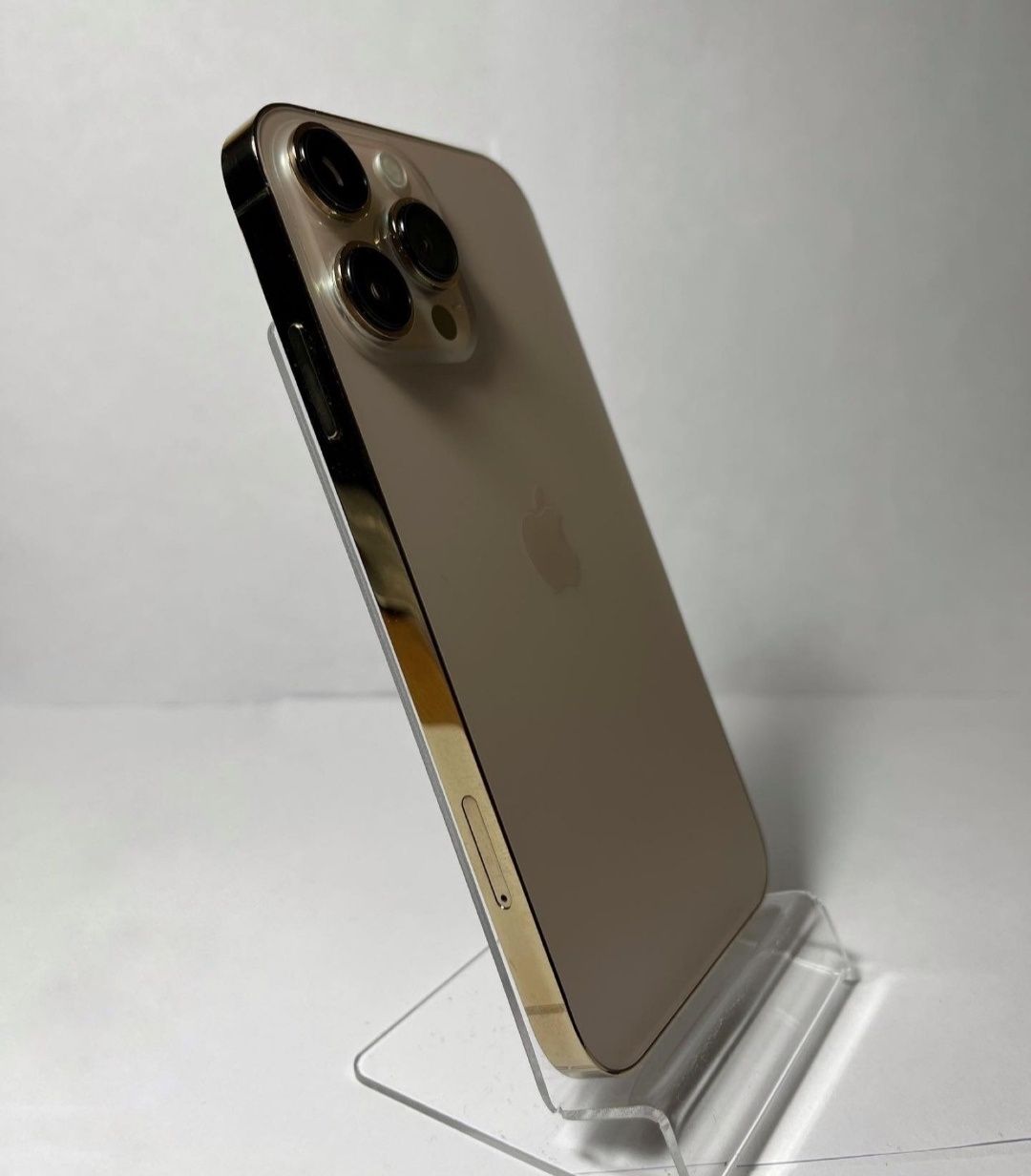 IPhone XR в кopnyce 13Pro neverlock gold 
, 128gb. Neverlock
без царап